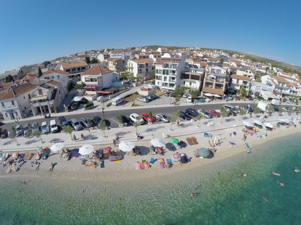 Beachfront Apartments Villa Sisa Primošten Exterior foto